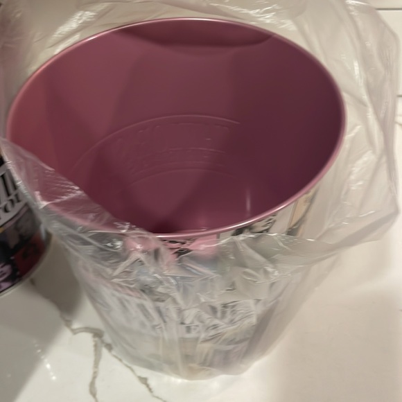 COPY - COPY - Taylor Swift Eras Tour Movie 🫶 Tin and 44oz cup set. I have multi… - Picture 3 of 5